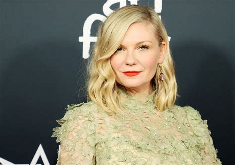 Kirsten Dunst Was Overwhelmed by Nude Scene Cut from Marie。